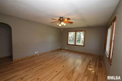701 W Progress St, Metamora, IL 61548 photo 3