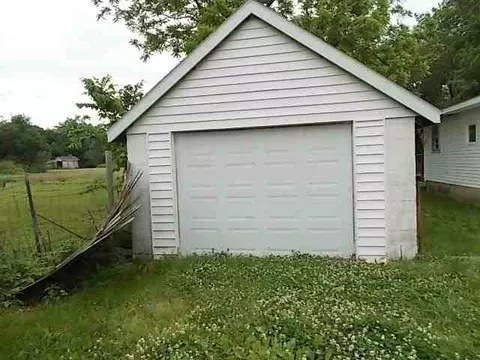 8268 N Blyton Rd, Smithfield, IL 61477 photo 7