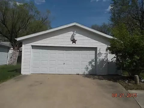 827 S Johnson, Macomb, IL 61455 photo 12