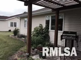 321 Pinecrest Dr, Macomb, IL 61455 photo 9