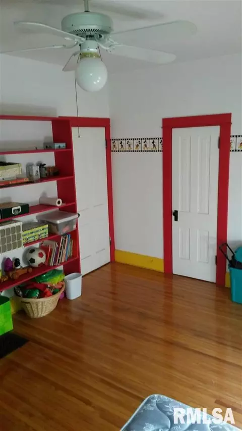 604 W Carroll, Macomb, IL 61455 photo 9