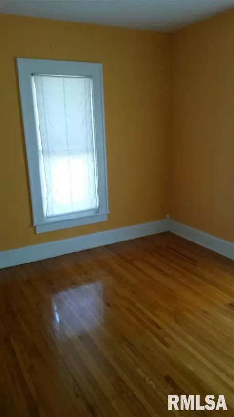 604 W Carroll, Macomb, IL 61455 photo 8