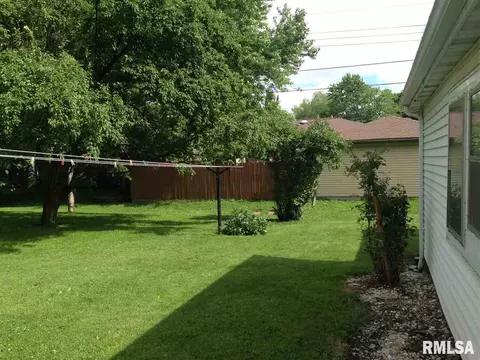526 E Grant, Macomb, IL 61455 photo 14