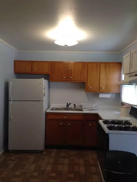 526 E Grant, Macomb, IL 61455 photo 8