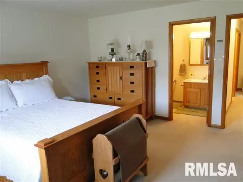227 Scotch Pine Dr, Macomb, IL 61455 photo 14