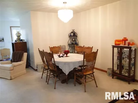227 Scotch Pine Dr, Macomb, IL 61455 photo 12