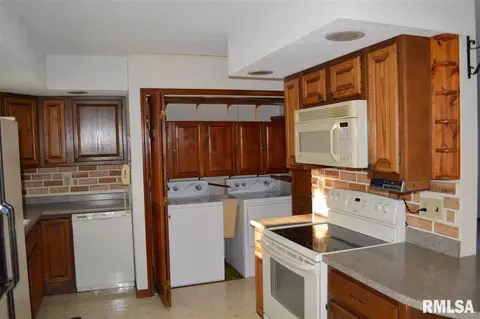 23 Indian Trl, Macomb, IL 61455 photo 9