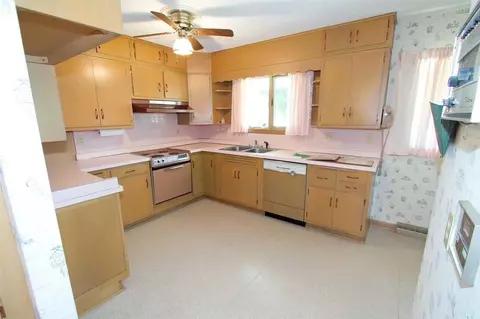200 E Grant St, Macomb, IL 61455 photo 9