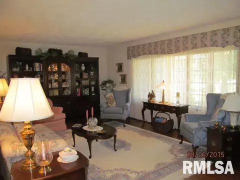 482 E Town Hall Rd, Metamora, IL 61548 photo 2