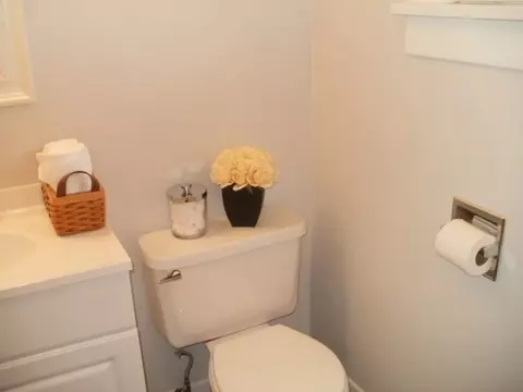 155 E Birch, Canton, IL 61520 photo 20