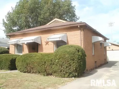 155 E Birch, Canton, IL 61520 photo 1