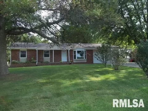912 Lake, Eureka, IL 61530 photo 1