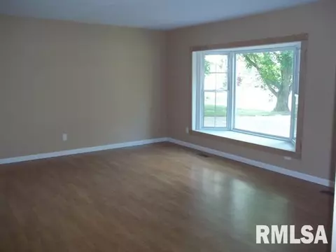912 Lake, Eureka, IL 61530 photo 6