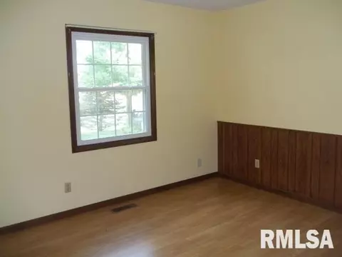 912 Lake, Eureka, IL 61530 photo 8