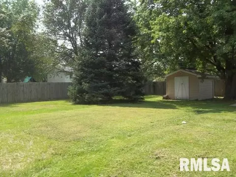 912 Lake, Eureka, IL 61530 photo 11