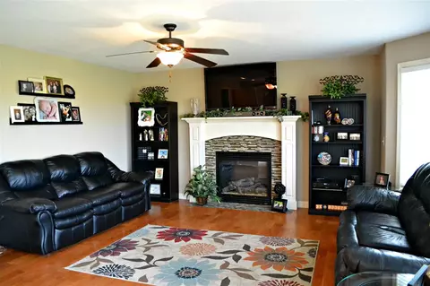 1247 E Monroe St, Morton, IL 61550 photo 4