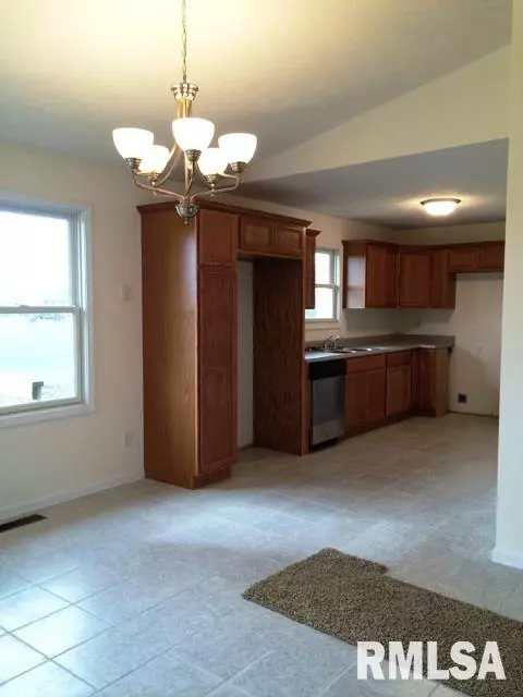 2110 Cody Dr, Eureka, IL 61530 photo 11