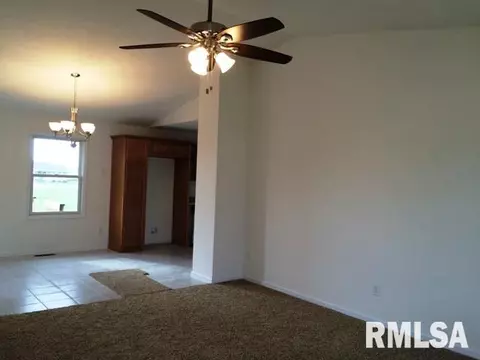 2110 Cody Dr, Eureka, IL 61530 photo 5