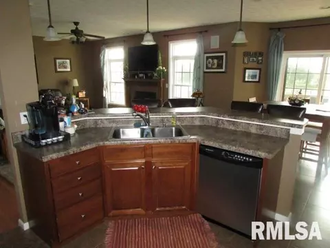 1165 County Road 700 N, Eureka, IL 61530 photo 8