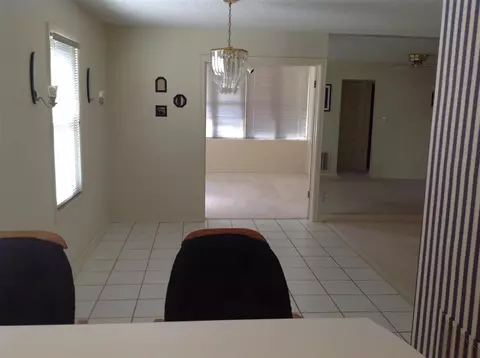 310 E Franklin St, Macomb, IL 61455 photo 6
