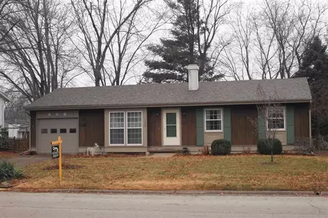 1300 Debbie Ln, Macomb, IL 61455 photo 1