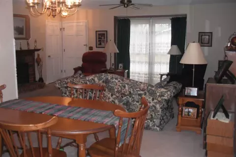 1300 Debbie Ln, Macomb, IL 61455 photo 10