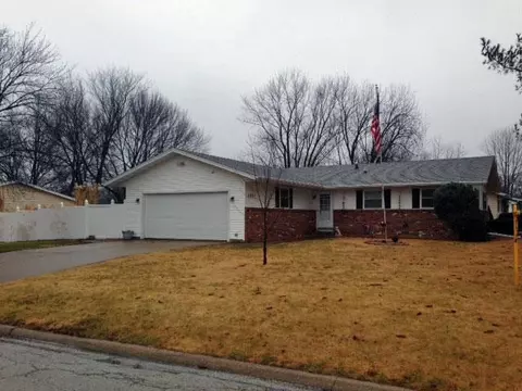 1601 W Grant St, Macomb, IL 61455 photo 1