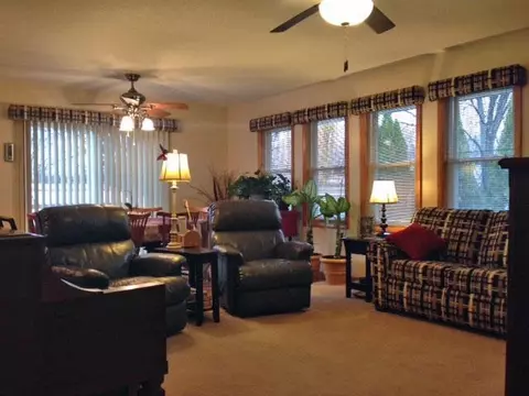 1601 W Grant St, Macomb, IL 61455 photo 2