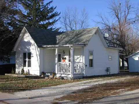 602 W Chase Dr, Macomb, IL 61455 photo 1