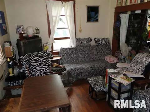 736 W Piper Dr, Macomb, IL 61455 photo 4