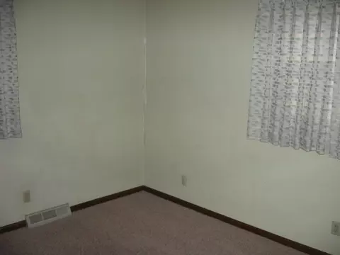 871 E Franklin Dr, Macomb, IL 61455 photo 10