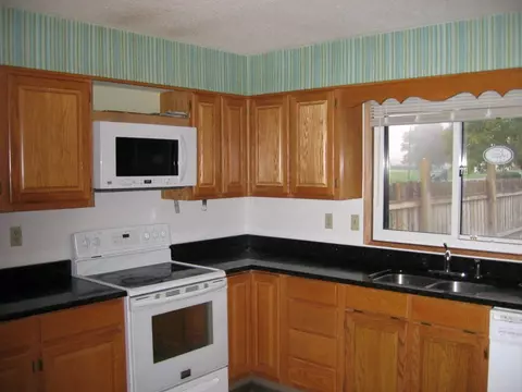 871 E Franklin Dr, Macomb, IL 61455 photo 5