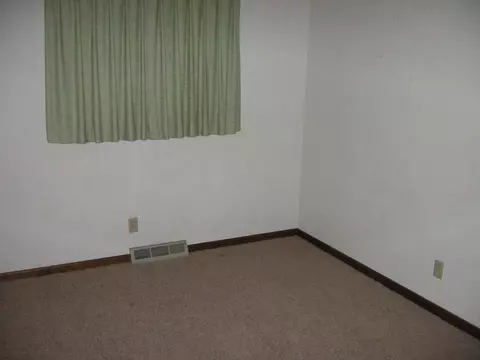871 E Franklin Dr, Macomb, IL 61455 photo 8