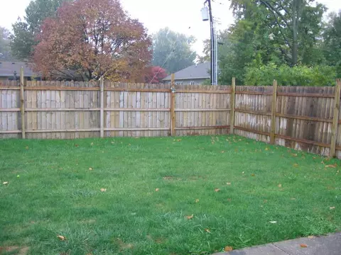 871 E Franklin Dr, Macomb, IL 61455 photo 3