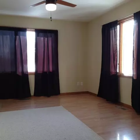 1526 E Pierce St, Macomb, IL 61455 photo 4