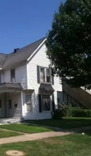 326 E Carroll St, Macomb, IL 61455 photo 2