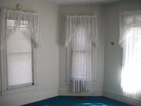 326 E Carroll St, Macomb, IL 61455 photo 4