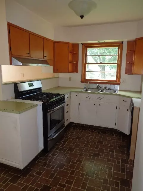 603 W Lawndale Dr, Macomb, IL 61455 photo 6