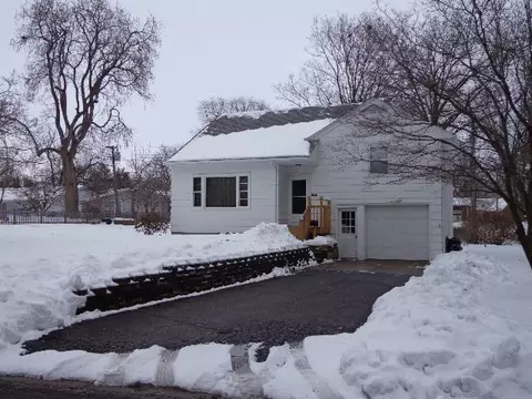 603 W Lawndale Dr, Macomb, IL 61455 photo 1