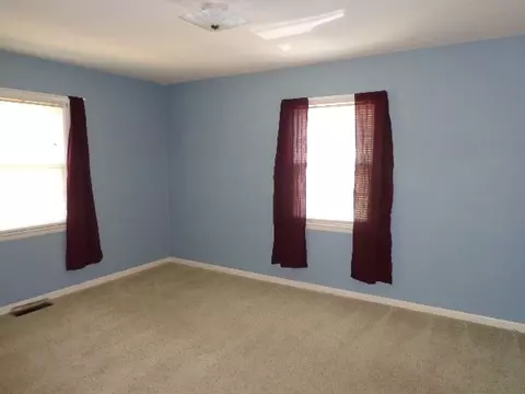 603 W Lawndale Dr, Macomb, IL 61455 photo 10