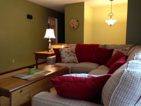 124 Pam Ln, Macomb, IL 61455 photo 2