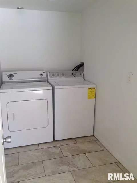 229 E Summit Dr, Macomb, IL 61455 photo 21