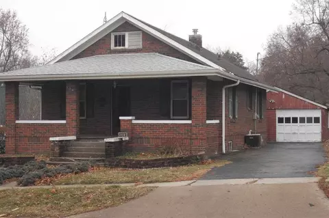 538 S Dudley Dr, Macomb, IL 61455 photo 8