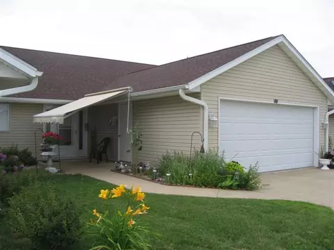 223 Scotch Pine Dr, Macomb, IL 61455 photo 4