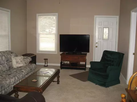 430 S Clay St, Macomb, IL 61455 photo 4