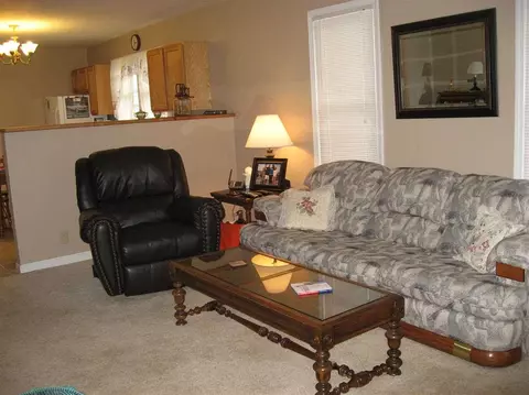 430 S Clay St, Macomb, IL 61455 photo 5