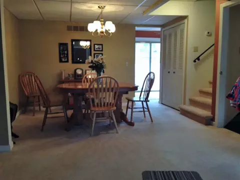 90 W Richmond Rd, Macomb, IL 61455 photo 4