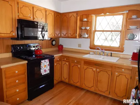 712 E Jefferson St, Macomb, IL 61455 photo 7