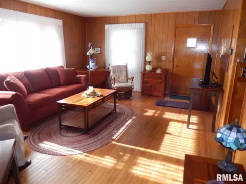 712 E Jefferson St, Macomb, IL 61455 photo 4