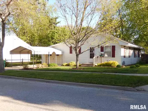 712 E Jefferson St, Macomb, IL 61455 photo 2